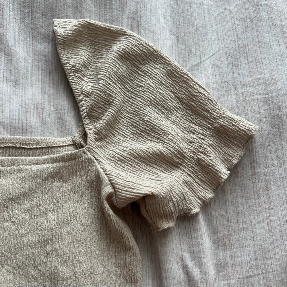 H&M Tan Cropped Top - Picture 2 of 4